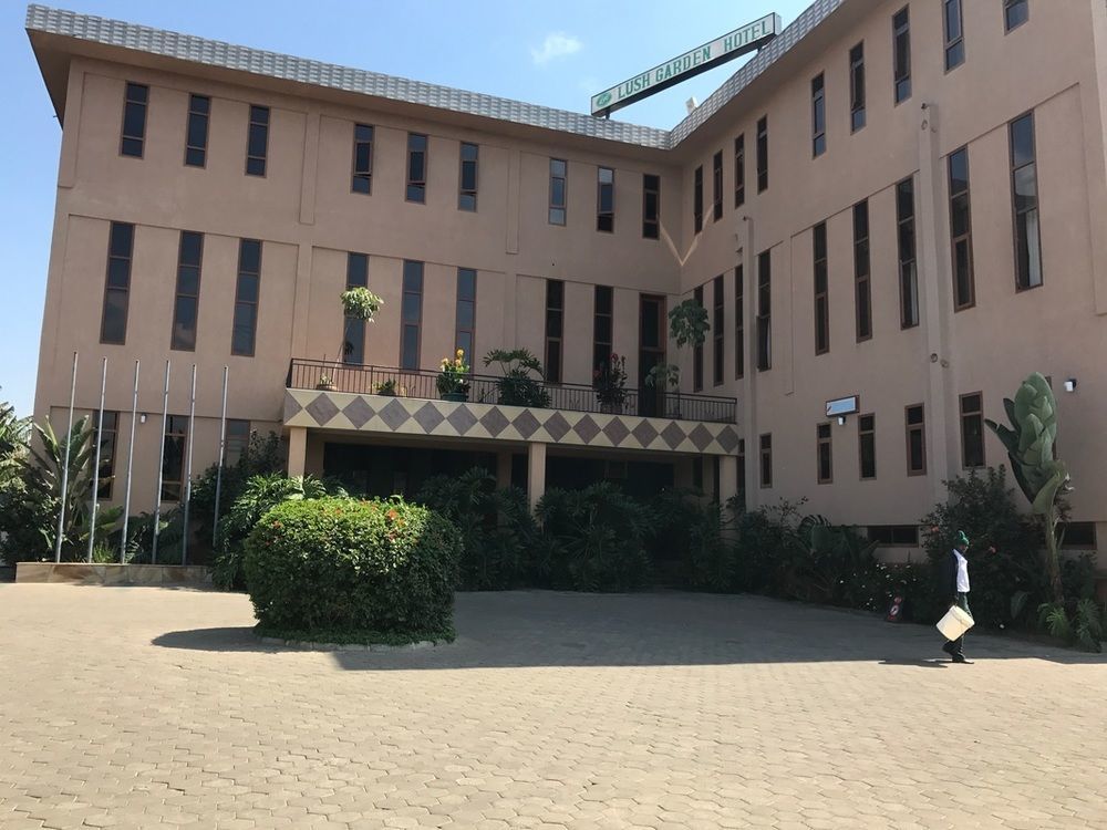 Lush Garden Hotel Αρούσα Εξωτερικό φωτογραφία