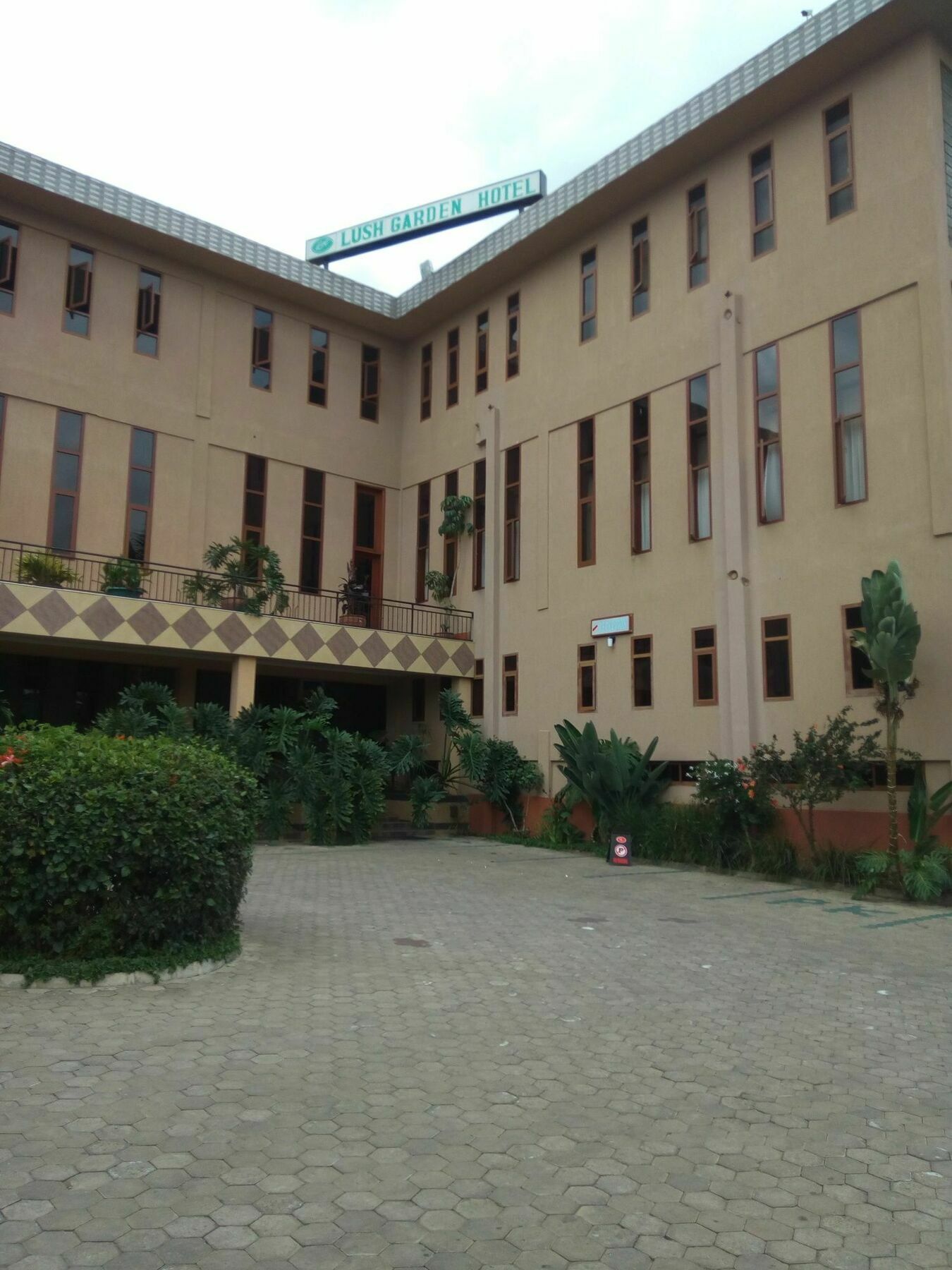 Lush Garden Hotel Αρούσα Εξωτερικό φωτογραφία